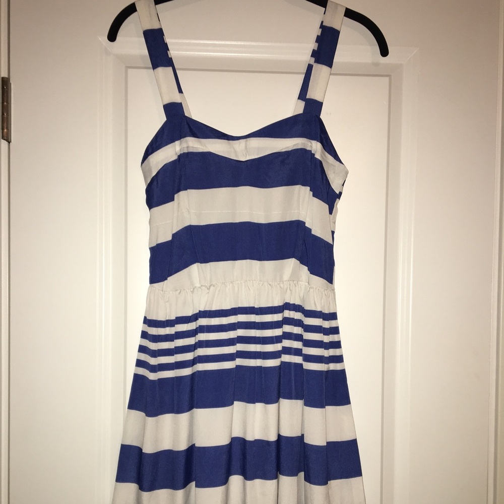NWT dee and ray dress